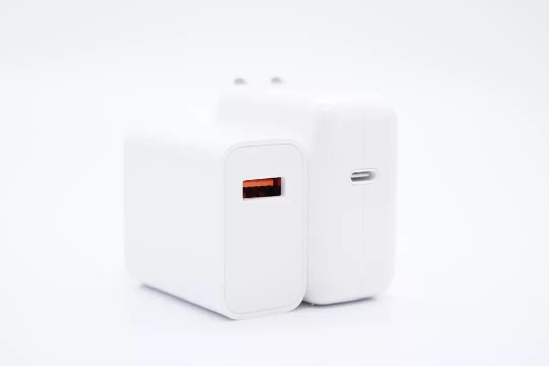 充電器
