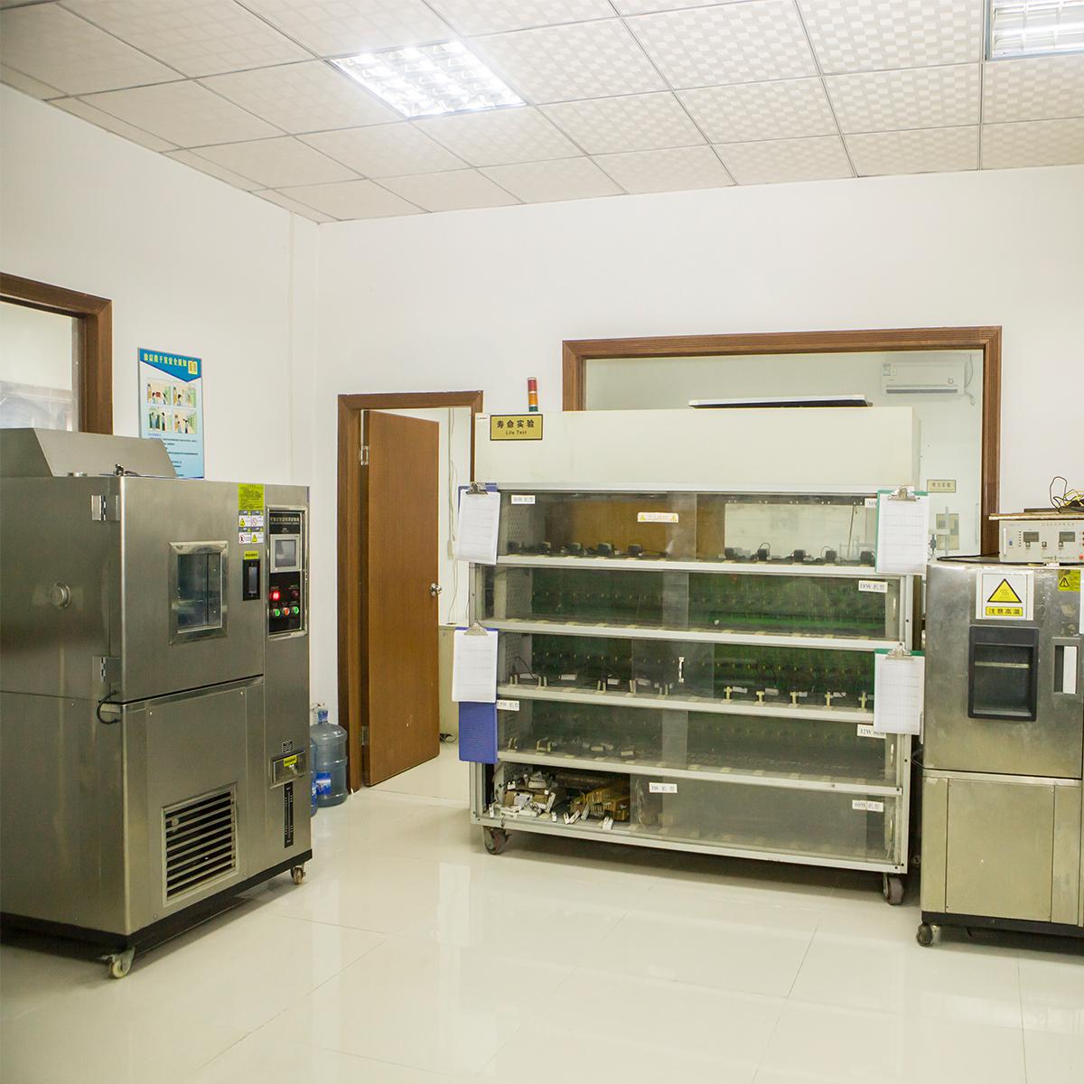 電源適配器廠家：電流的三大效應