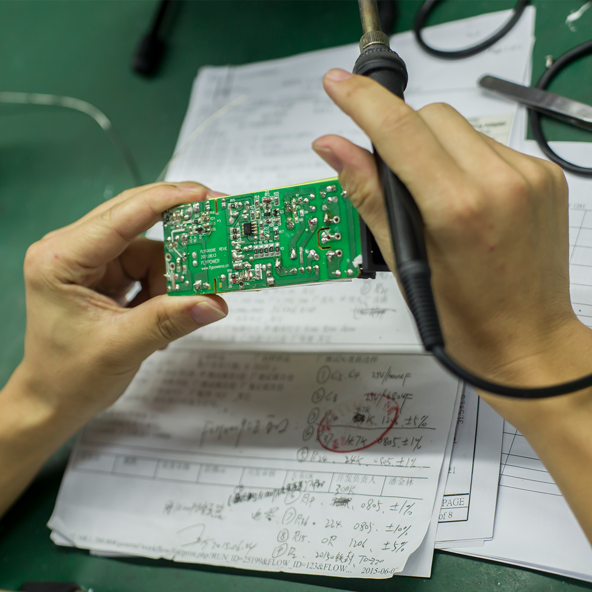 電源適配器廠家：如呢理解電子技術(shù)中的“接地”