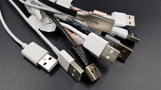 電源適配器廠家：什么樣的數(shù)據(jù)線適合你？