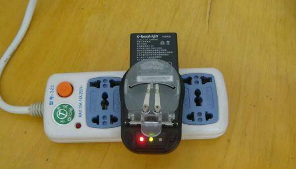 還記得那個叫“萬能充”的電源適配器嗎？