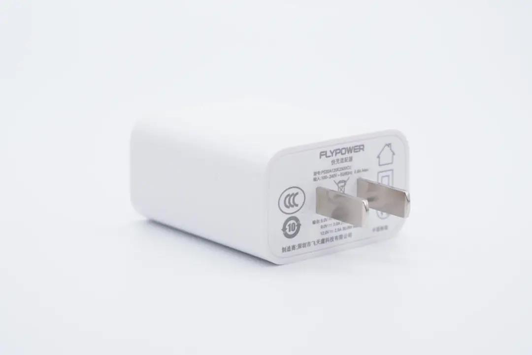 電源適配器和充電線，誰才是決定手機充電速度的重要因素？